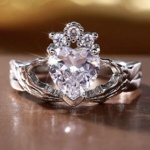 Claddagh Irish Ring Silver Rhinestone Cubic Zirconia Size 6